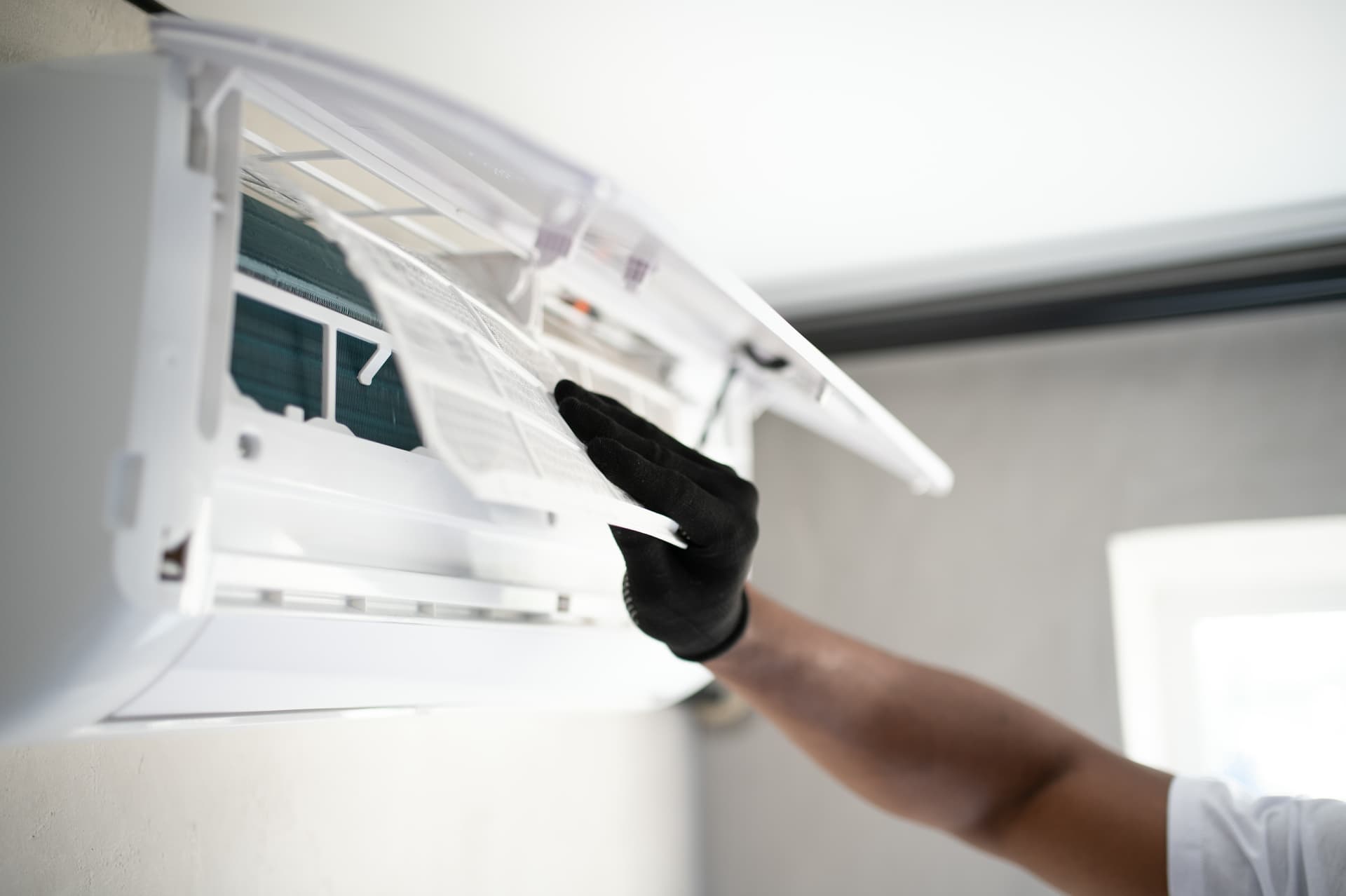 Expert Air Conditioning Repair from S.P Contractors Limited